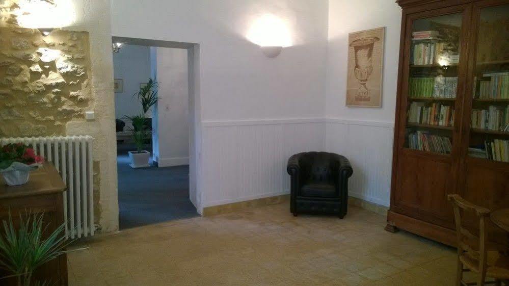 Hostellerie De L'Abbaye De Frigolet Graveson Bagian luar foto